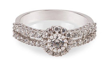 Best Ring and Jewelry photographer, Toronto, Photoshop Editing, Sharp detail, sparkle, Toronto, Markham, Mississauga, Brampton, GTA
